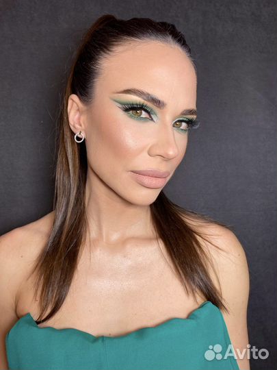 Макияж и прическа