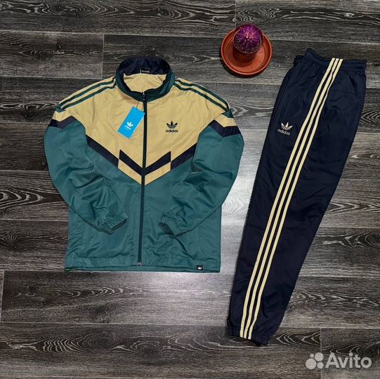 Спортивный костюм Adidas