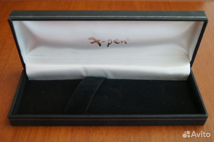 Подарочная коробочка для ручек