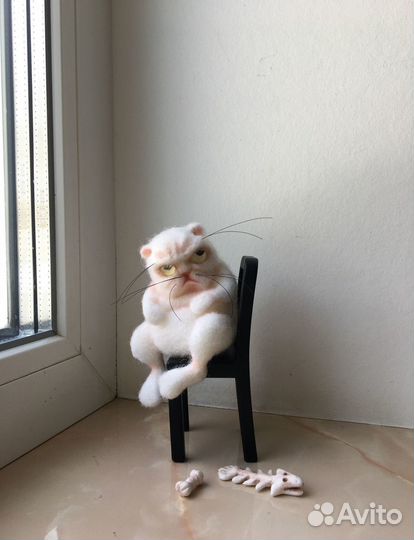 Интерьерная игрушка Злой кот