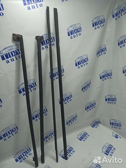 Молдинг стекла двери (бархотки) Citroen C5 X7