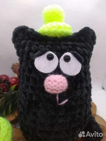 Котик плюшевый