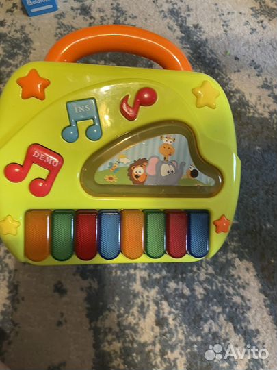 Музыкальный телефон для малышей