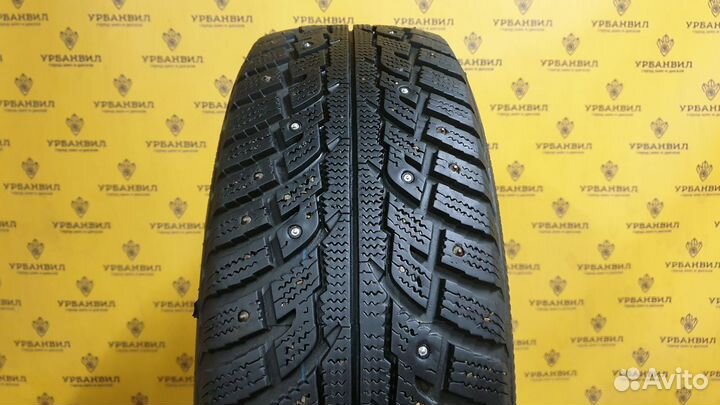 Kumho I'Zen RV Stud KC16 215/70 R16 100T