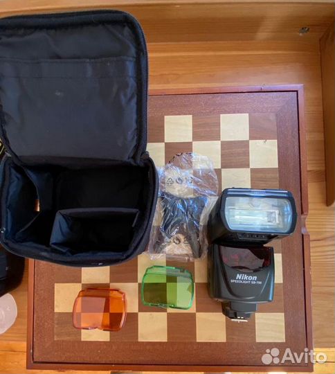 Фотовспышка Nikon Speedlight SB 700 (SB700 / SB-70