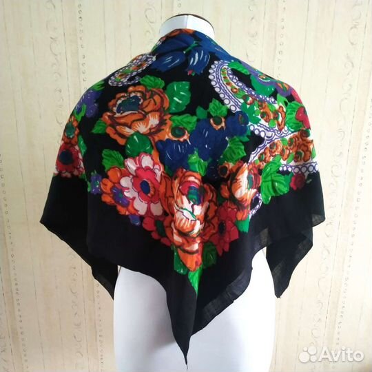 Платок СССР 90*90 в павловопосадском стиле