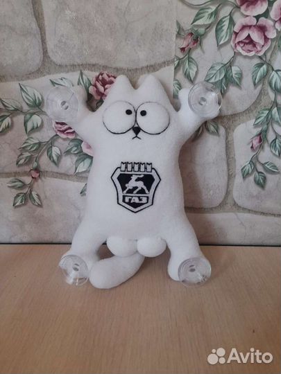 Кот Саймон в машину