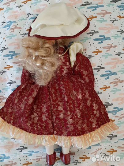Кукла фарфоровая большая