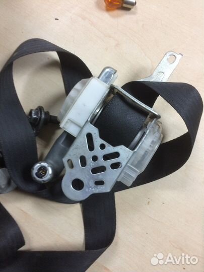 Ремень безопасности Субару Форестер