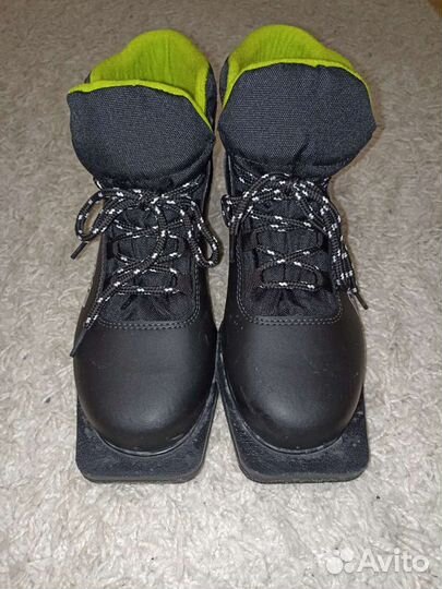 Лыжные ботинки