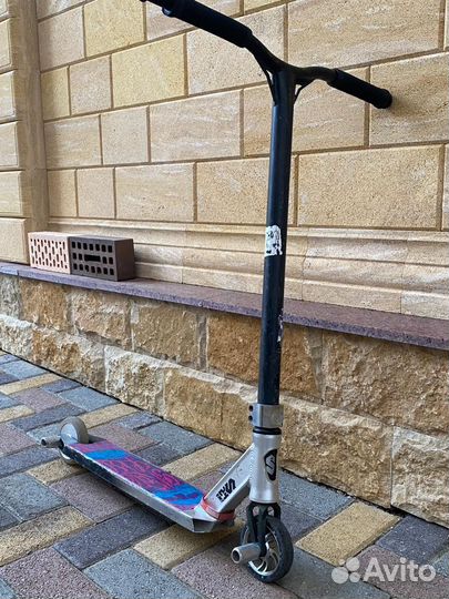 Трюковой самокат парковый