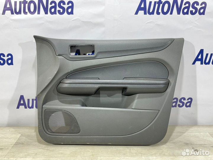 Обшивка двери передняя правая Ford Focus 2