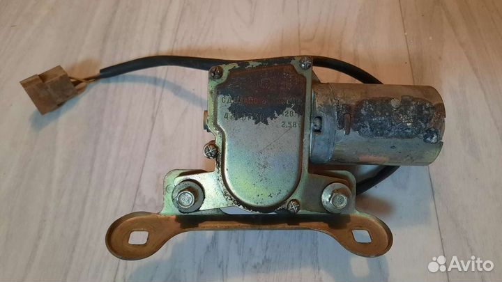 Моторедуктор заднего дворника