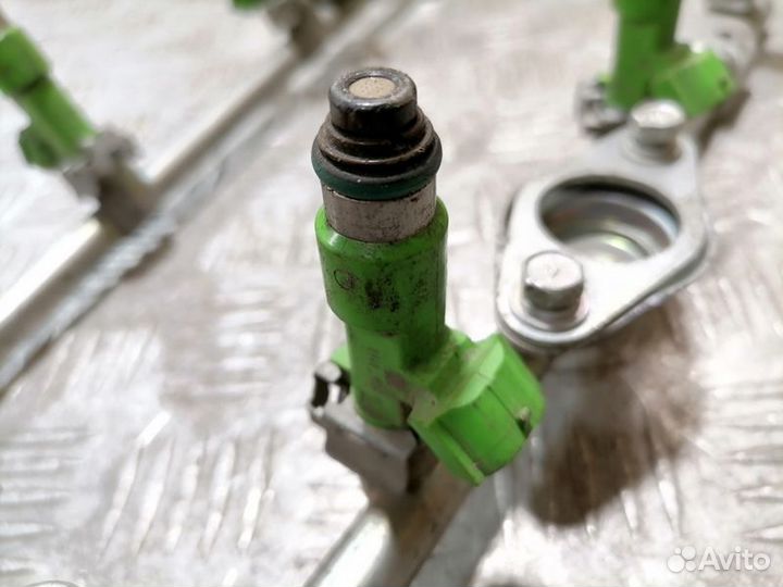 Форсунка двигателя Nissan Teana j32