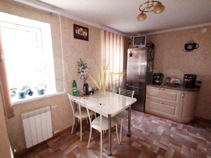 Дом 174,5 м² на участке 6 сот.