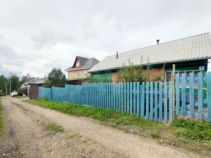 Дом 48 м² на участке 8 сот.