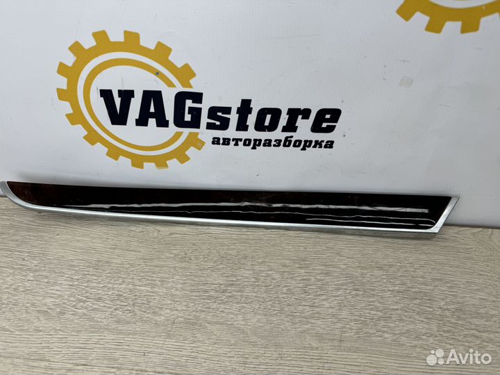 Накладка обшивки двери левая передняя Audi A6 C6