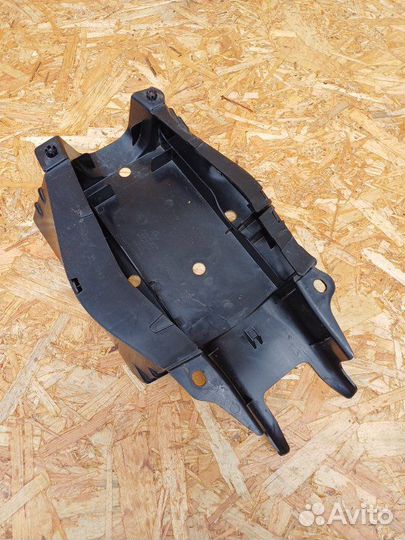 Кожух рычага задний правый Mercedes-Benz Cls 257