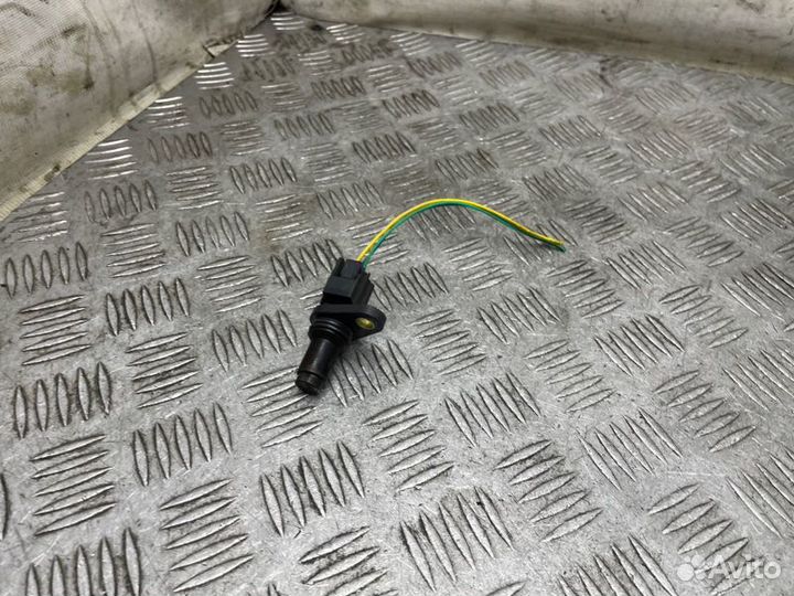 Датчик положения коленвала Nissan Qashqai J10
