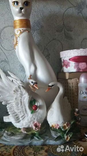 Статуэтка Лебеди