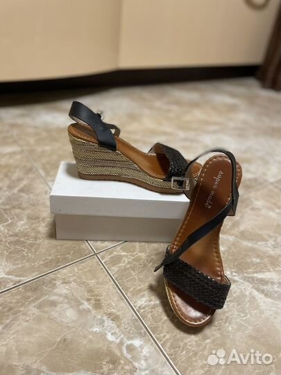 Босоножки р. 36