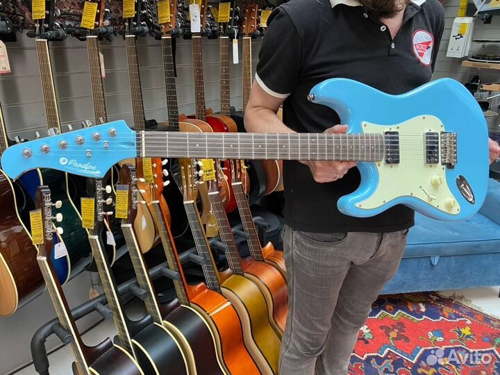 Леворукий стратокастер