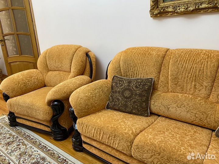 Диван с креслами