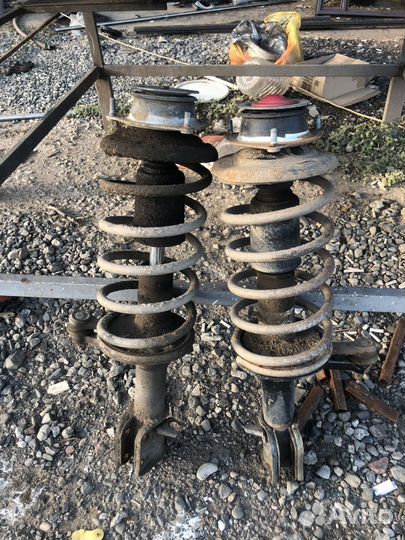 Передние стойки ваз 2114