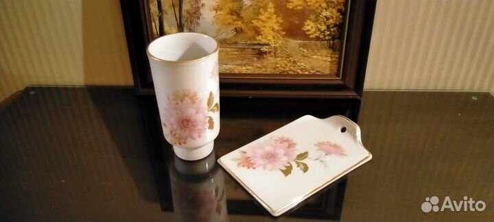 Стаканы, ваза, кофейник