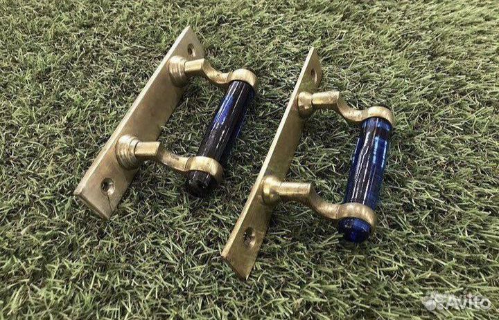 Старинная оконная ручка стекло