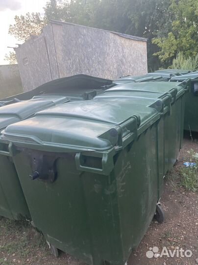 Мусорный контейнер