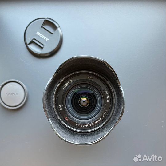Объектив Sony Carl Zeiss 16-35mm f/2.8 ZA