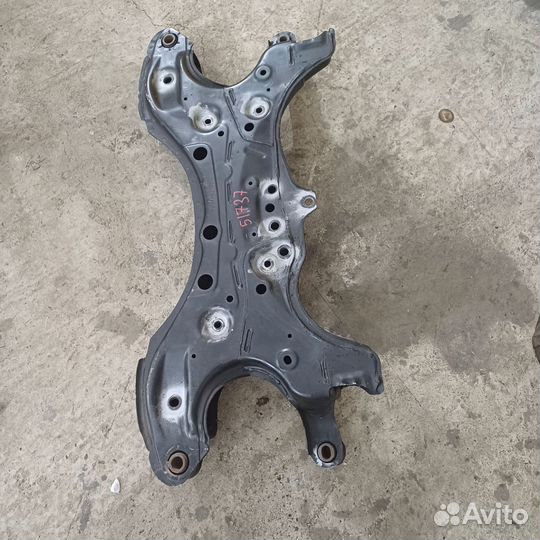 Подрамник toyota avensis azt250 1az-fse