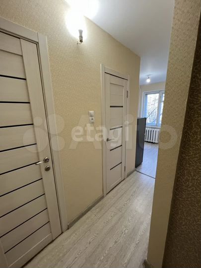 2-к. квартира, 43 м², 3/5 эт.