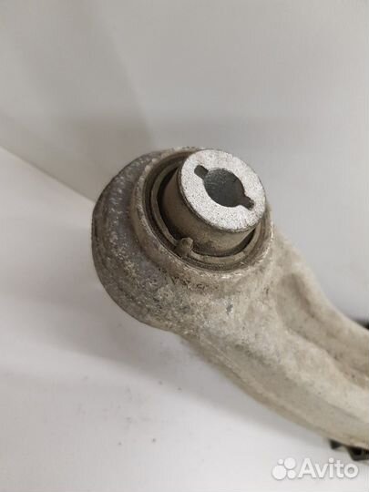 Рычаг задний верхний правый (Jaguar XF)