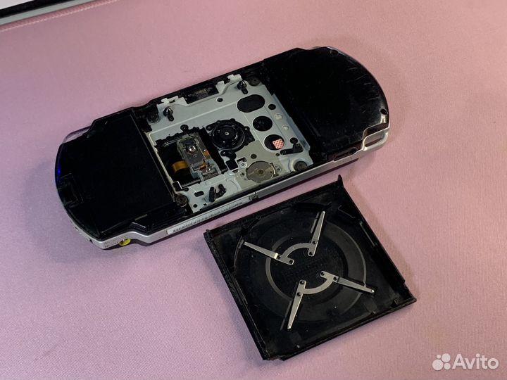 Sony PSP 3008 прошитая + 16gb