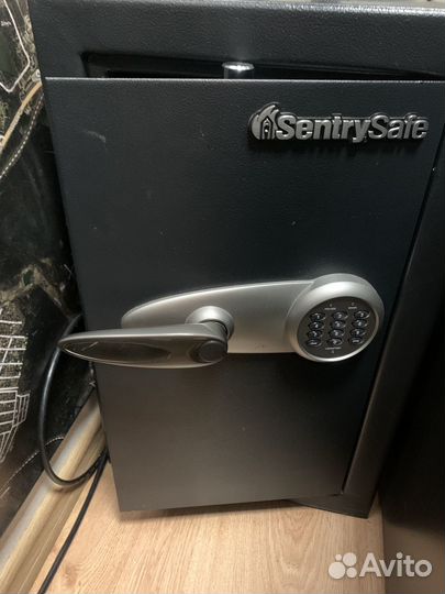 Сейф металлический Sentry Safe T6-331