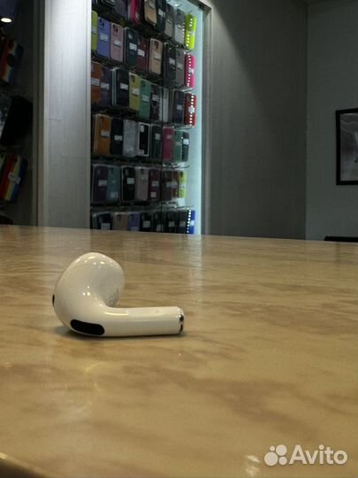 Новый наушник Apple Airpods 3