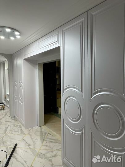 Красивый шкаф