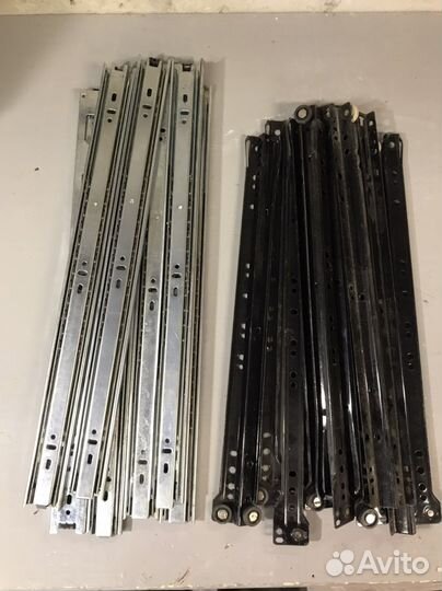 Роликовые и шариковые направляющие для ящиков