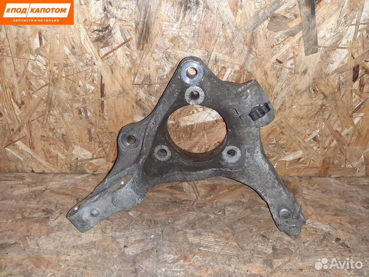 Кулак передний левый Opel Insignia (A) рест