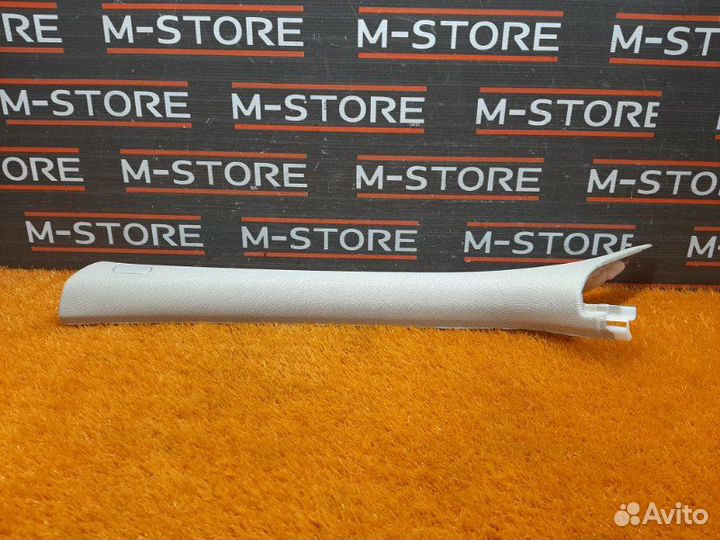 Обшивка стойки передняя левая Audi Q5 8R cdnc 2010