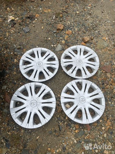 Колпаки р16 тойота оригинал