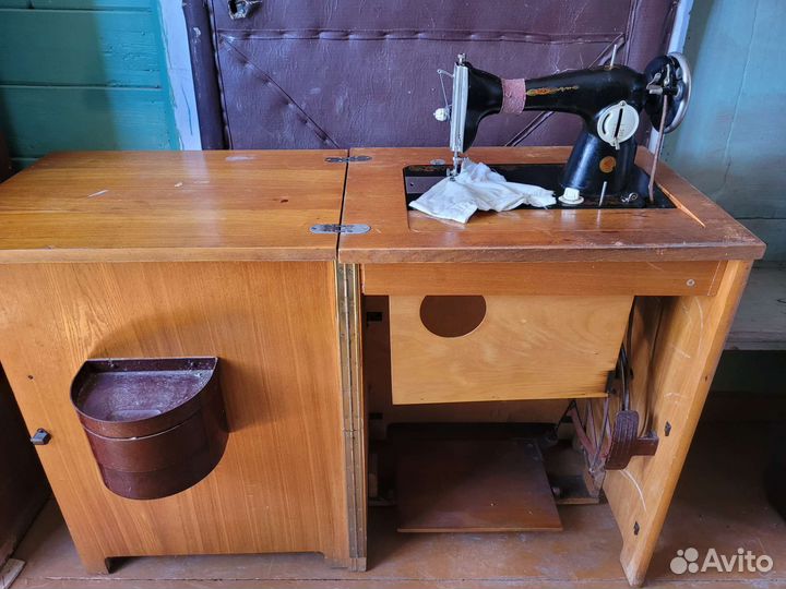 Швейная машина