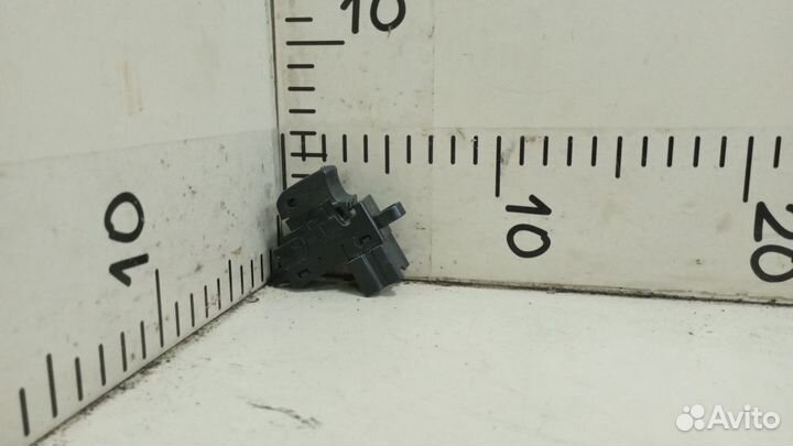 Кнопка стеклоподъемника Nissan Qashqai