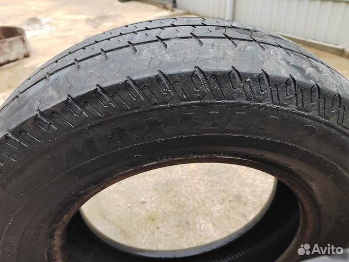 Matador MPS 330 Maxilla 2 215/75 R16C 113R