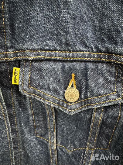 Джинсовая куртка levis