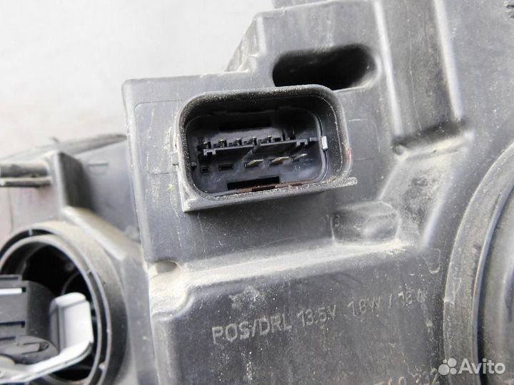 Фара правая BMW X5