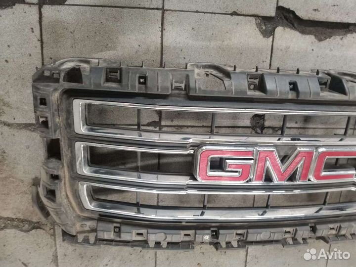 Gmc sierra 2015г решетка радиатора