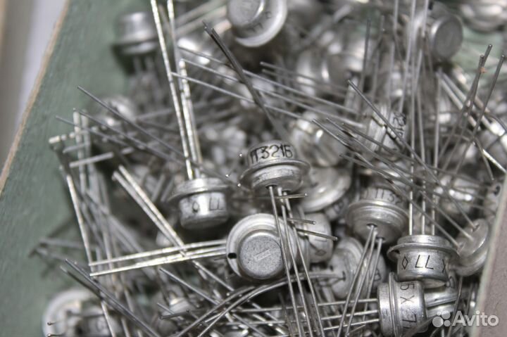 Транзисторы в ассортимене